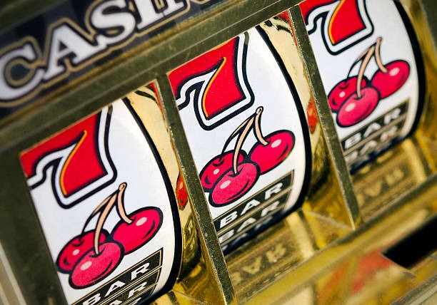 marinaslot mobile app interface showing sportsbook and casino options